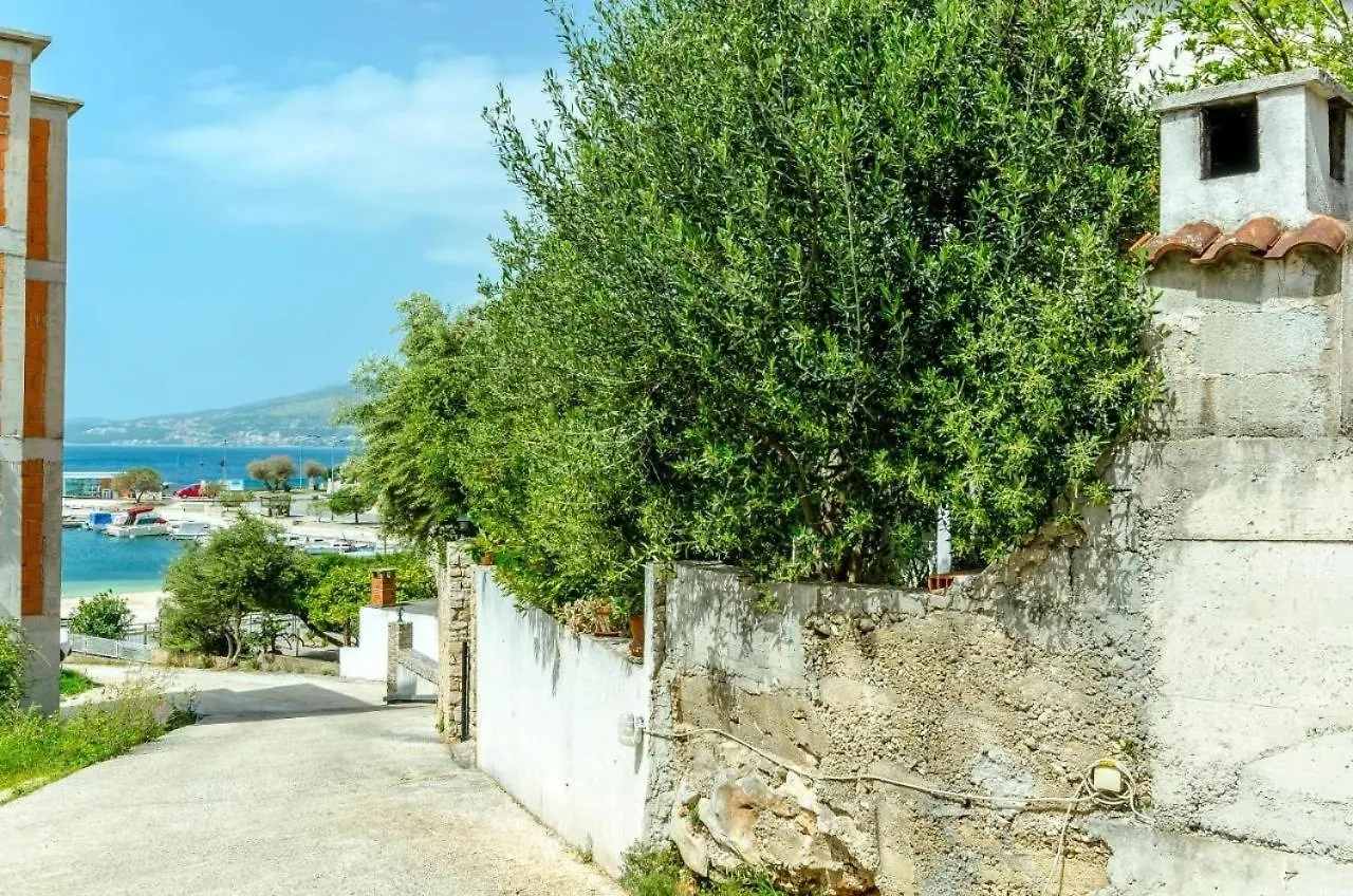 Apartment Luna Trogir 0*,  Croacia